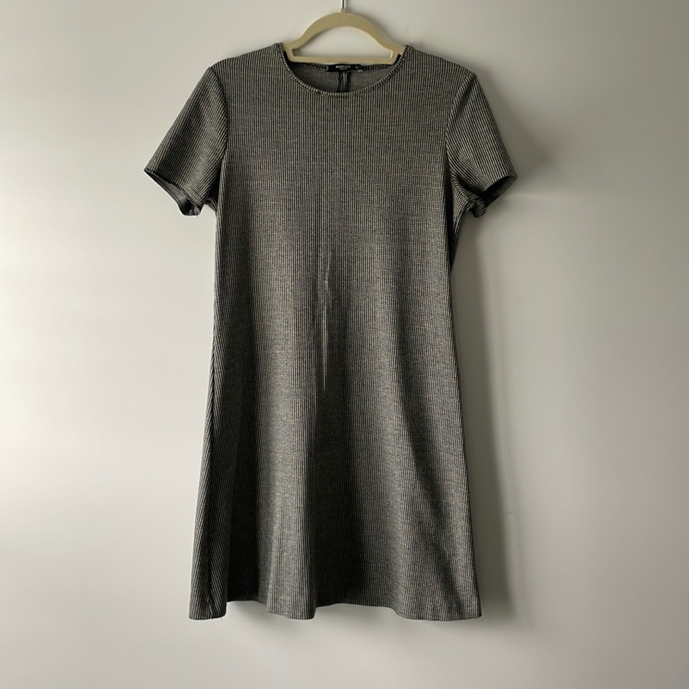 Houndstooth short sleeve dress